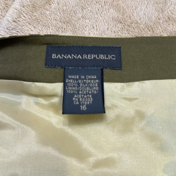 Banana Republic Silk Midi Skirt - Picture 3 of 3